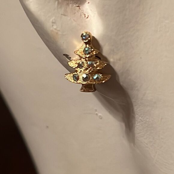 Bundle Sale 3 for $15 | Vintage Gold Tone Christmas Tree With Sparkle Earrings - Picture 1 of 9